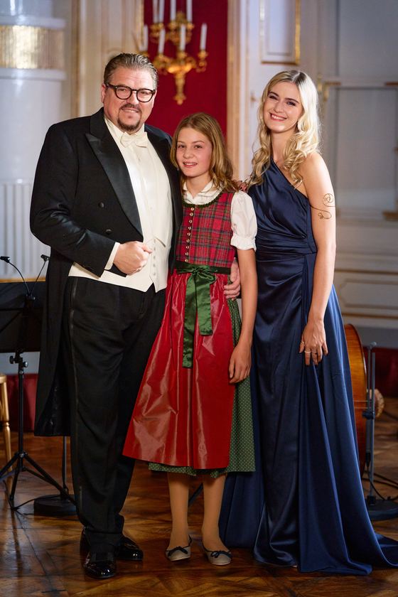 Michael Schade, Leopoldine Richards, Miriam Kutrowatz